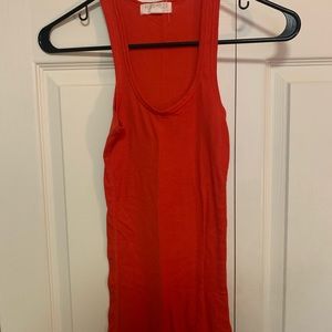 Women’s Forever 21 S tanktop.